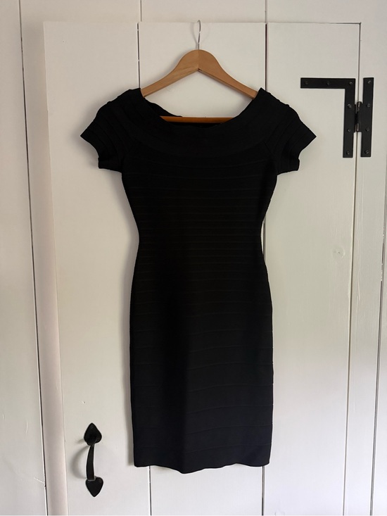 Herve Leger Dresses & Skirts - Herve Leger Black “Carmen” Bodycon Dress